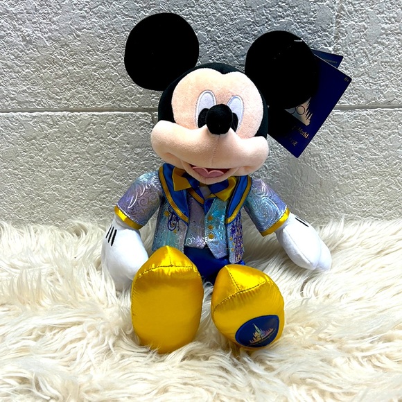 COPY - Disney Mickey Mouse Walt Disney World 50th Anniversary Plush ✨ - Picture 1 of 5